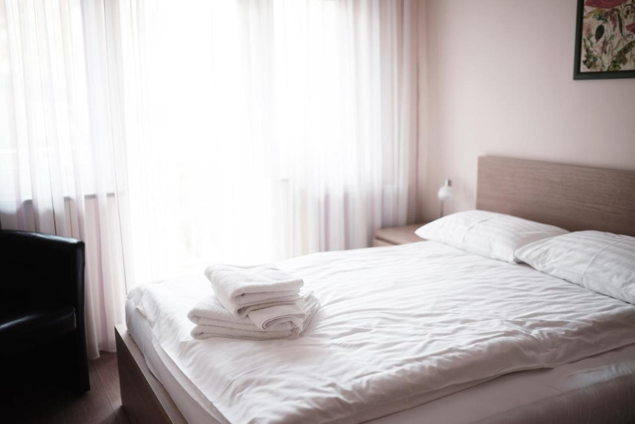 Hotel - Pension Vesta Bad Elster Bagian luar foto