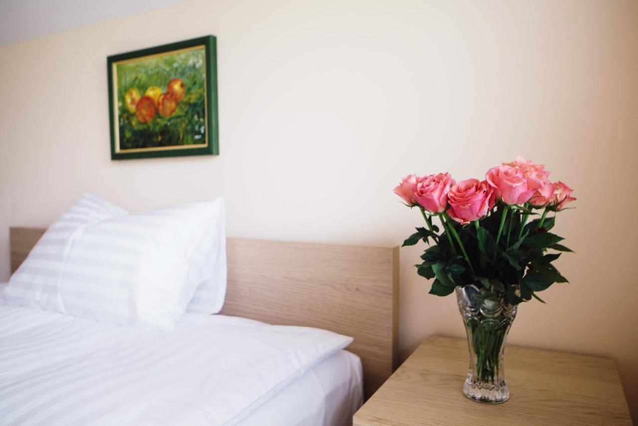 Hotel - Pension Vesta Bad Elster Bagian luar foto